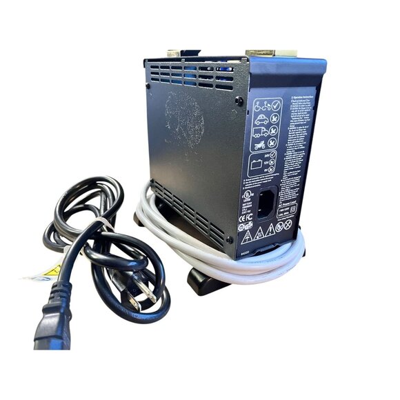 24V Wheelchair Battery Charger 4C24080A - Picture 2 of 4
